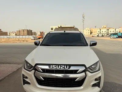 2021 ايسوزو بيكب غمارتين