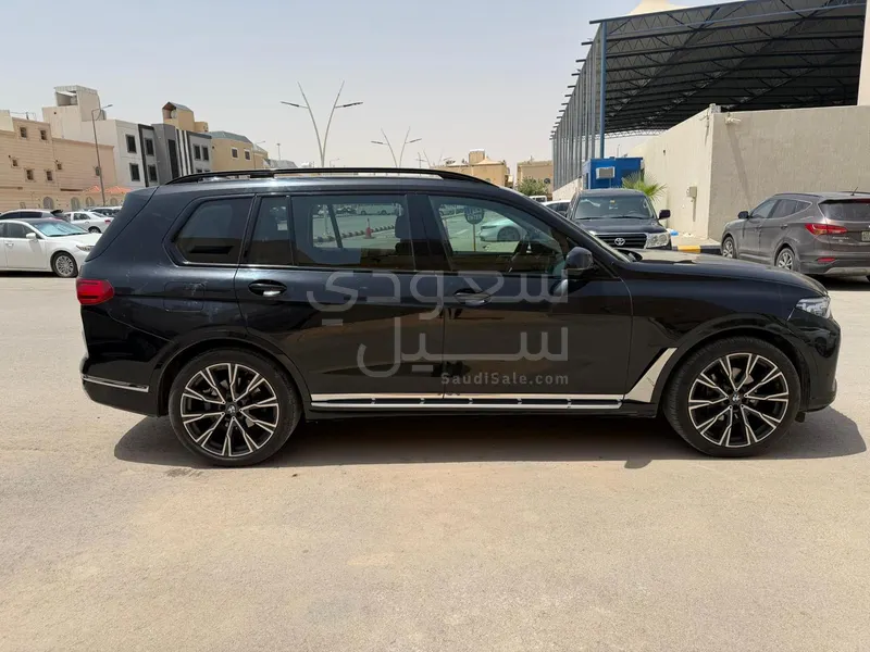 2020 BMW X Series 7
