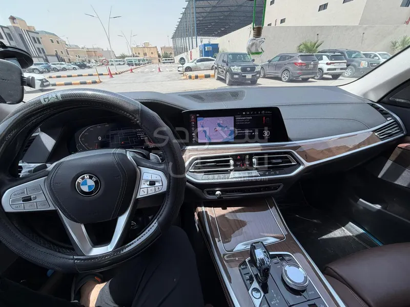 2020 BMW X Series 7