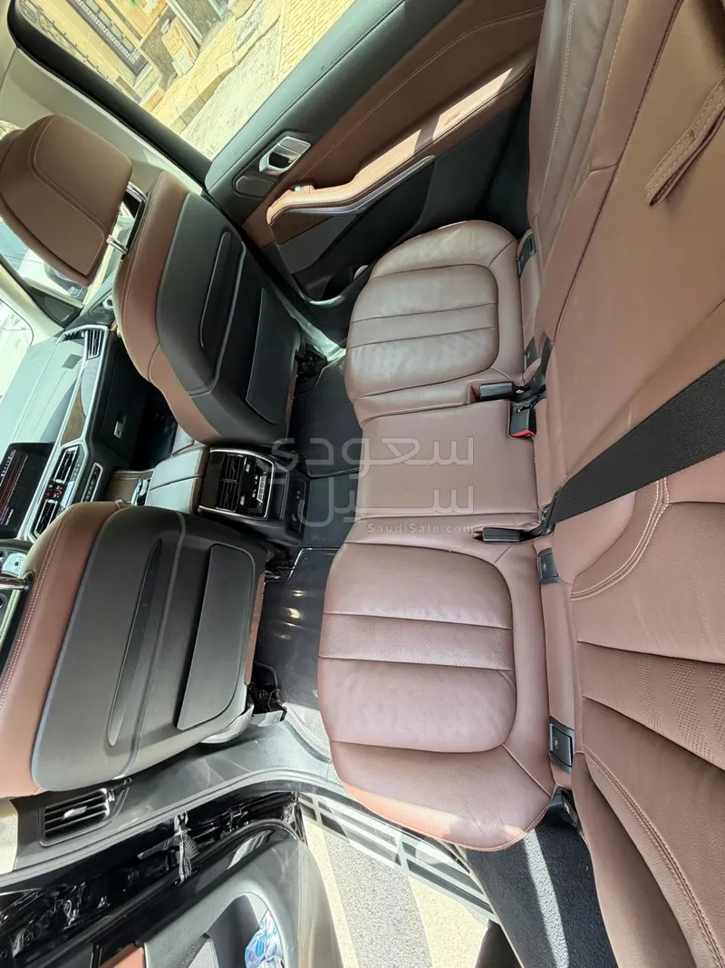 2020 BMW X Series 7