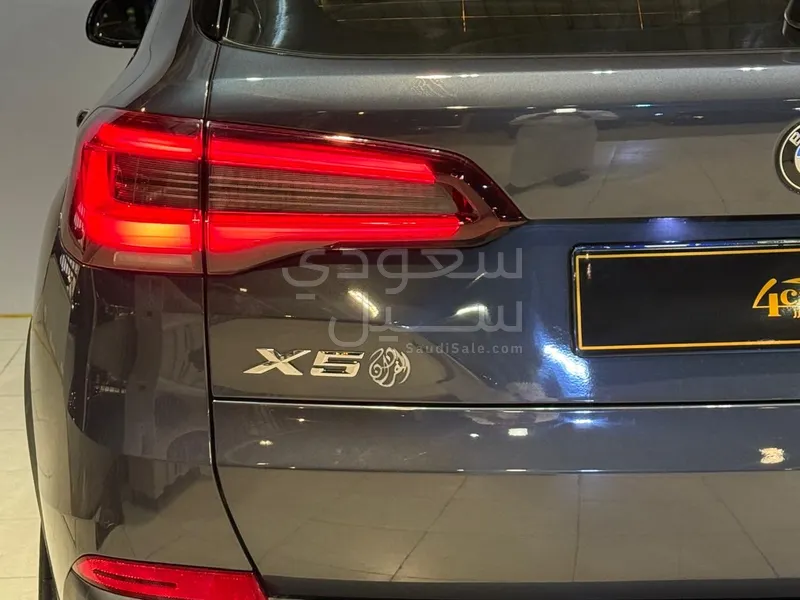 2023 BMW X Series 5