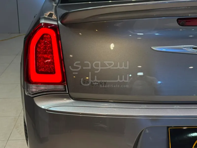 2011 Chrysler 300 C Exective