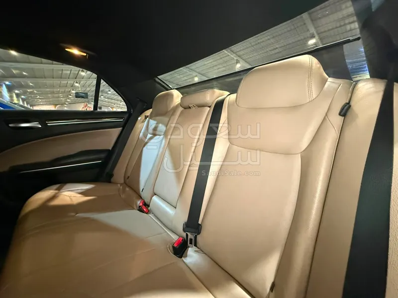 2011 Chrysler 300 C Exective