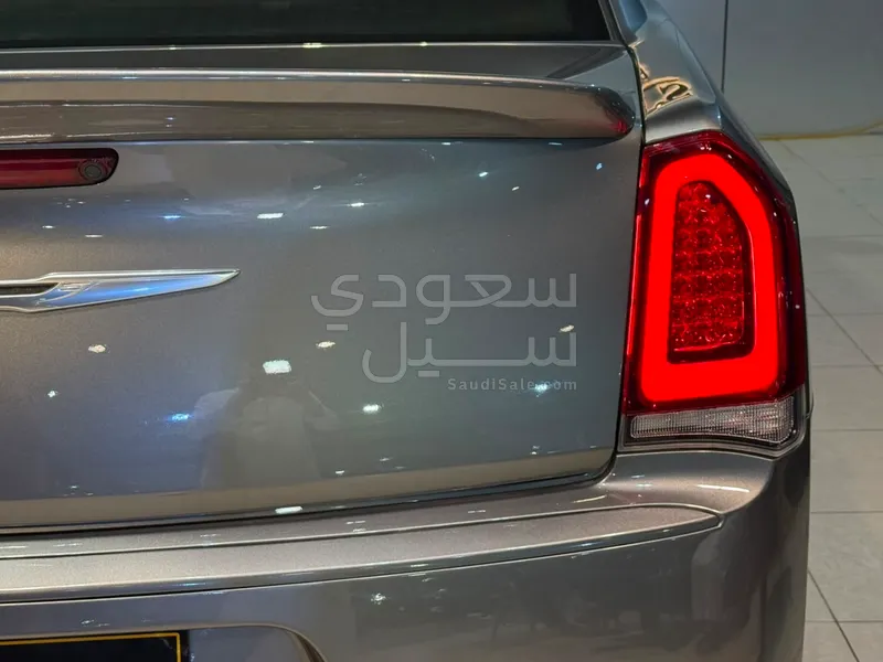 2011 Chrysler 300 C Exective