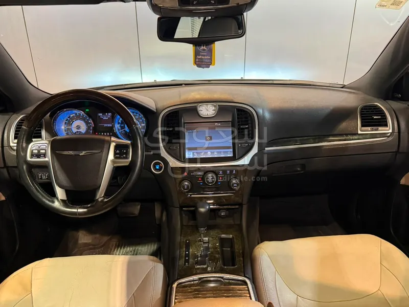 2011 Chrysler 300 C Exective