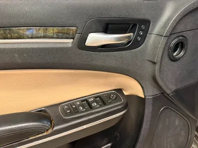 2011 Chrysler 300 C Exective
