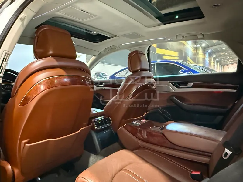 2011 Audi A8L
