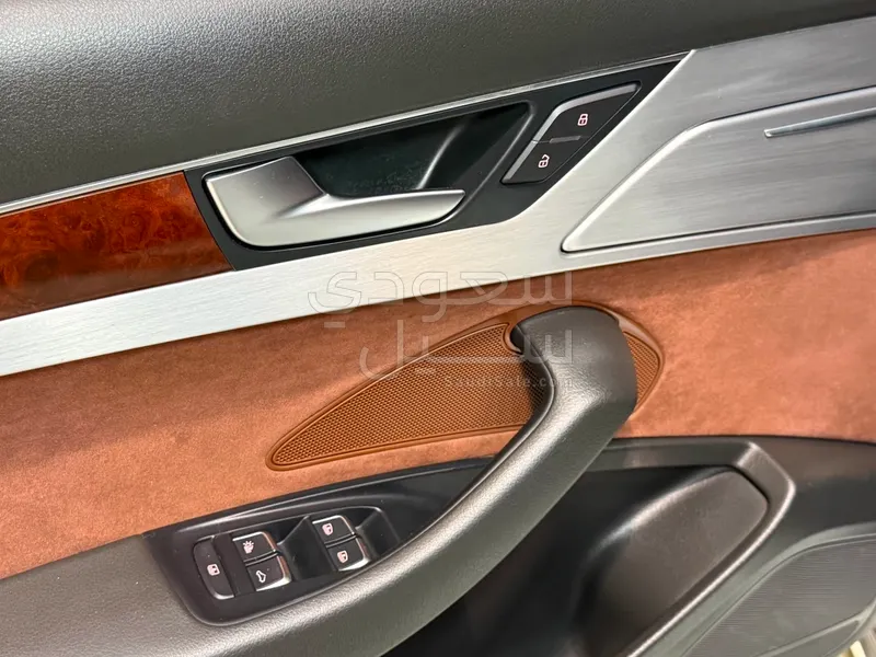 2011 Audi A8L