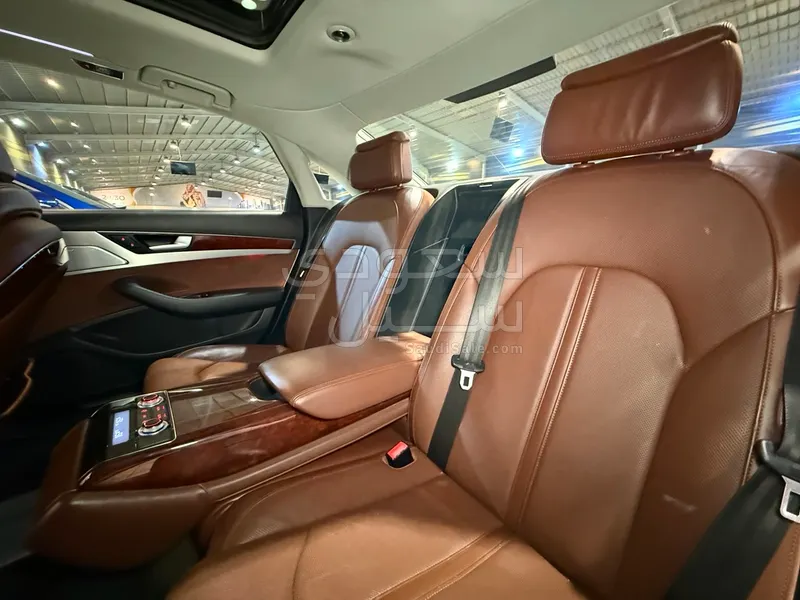 2011 Audi A8L