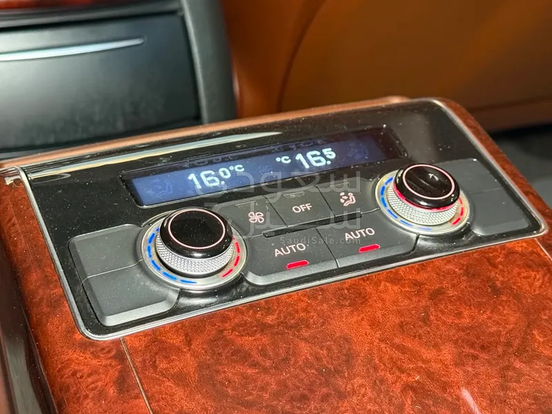 2011 Audi A8L