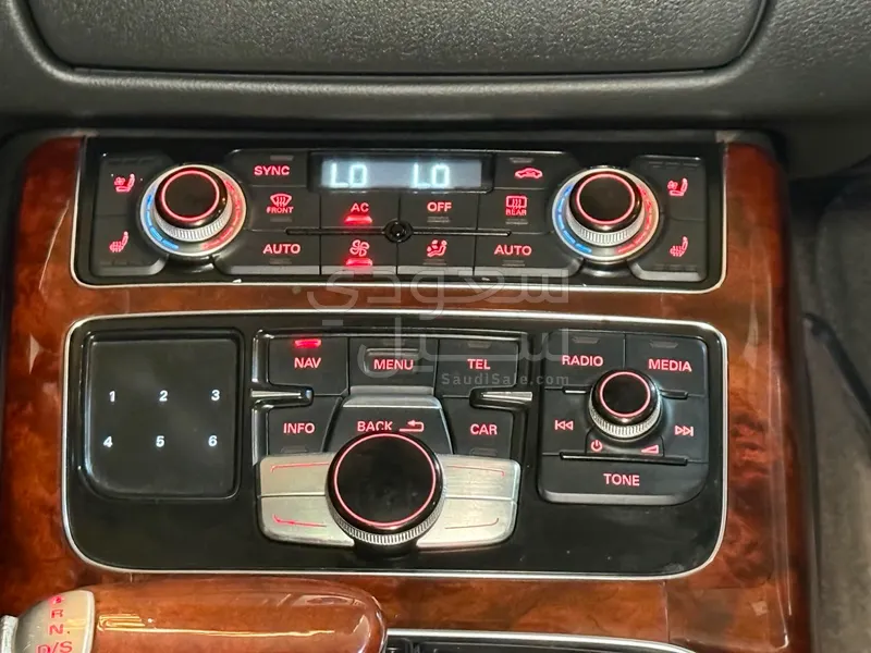 2011 Audi A8L