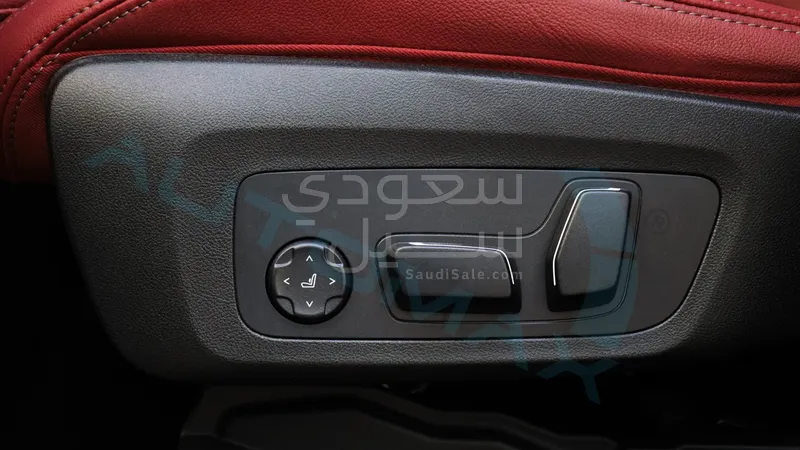 2025 BMW X Series 4
