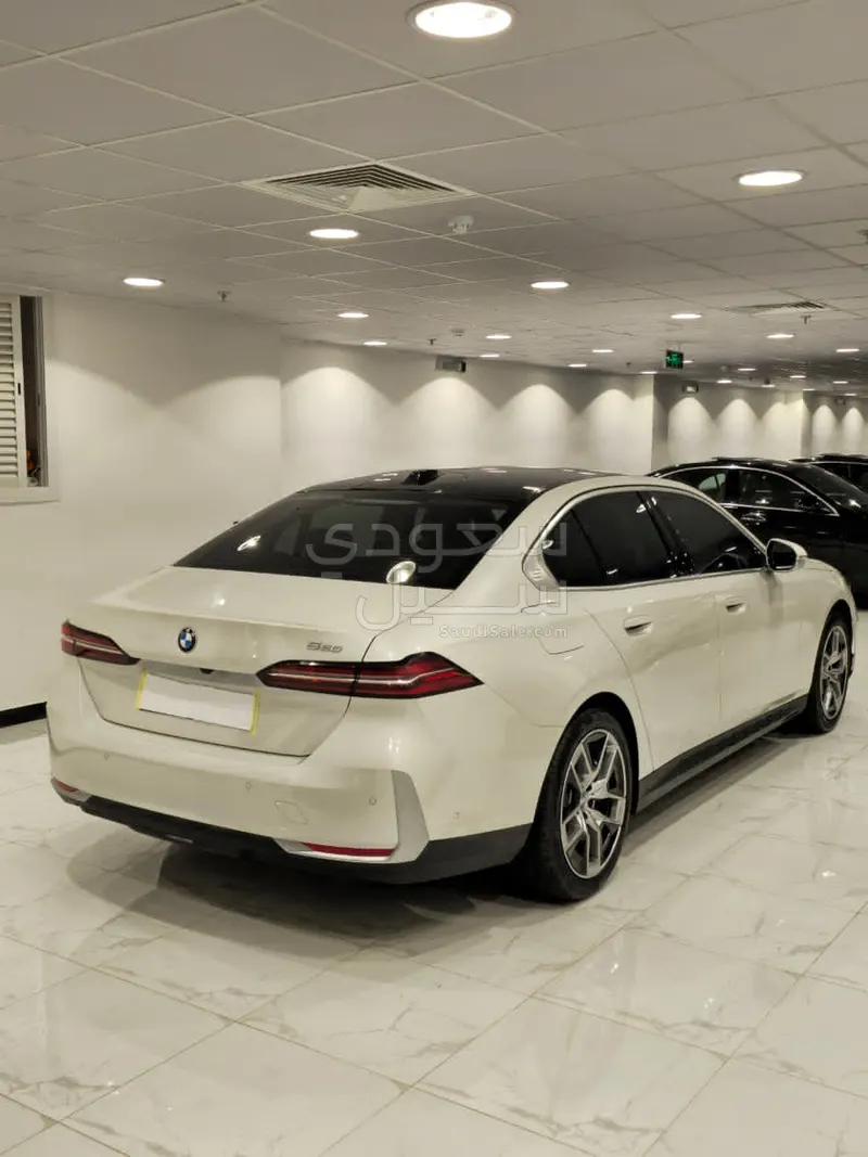 2026 BMW 5 Series 520i