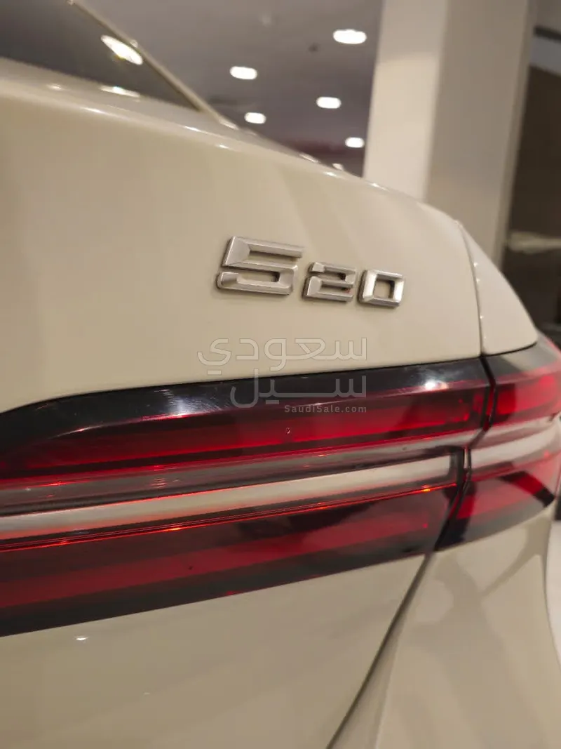 2026 BMW 5 Series 520i