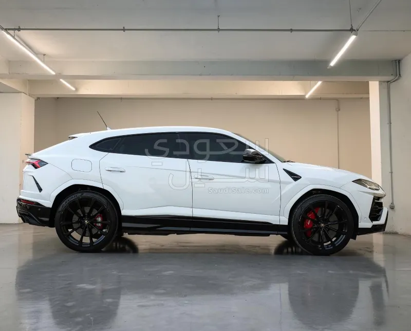 2021 Lamborghini URUS