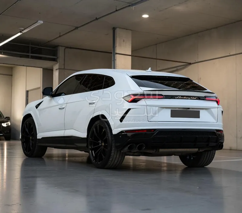 2021 Lamborghini URUS