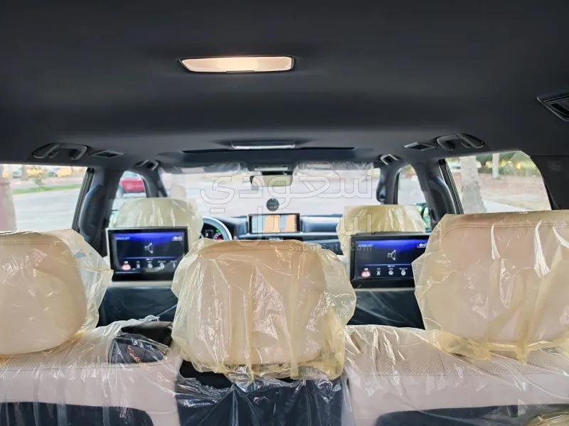 2018 Lexus LX 570