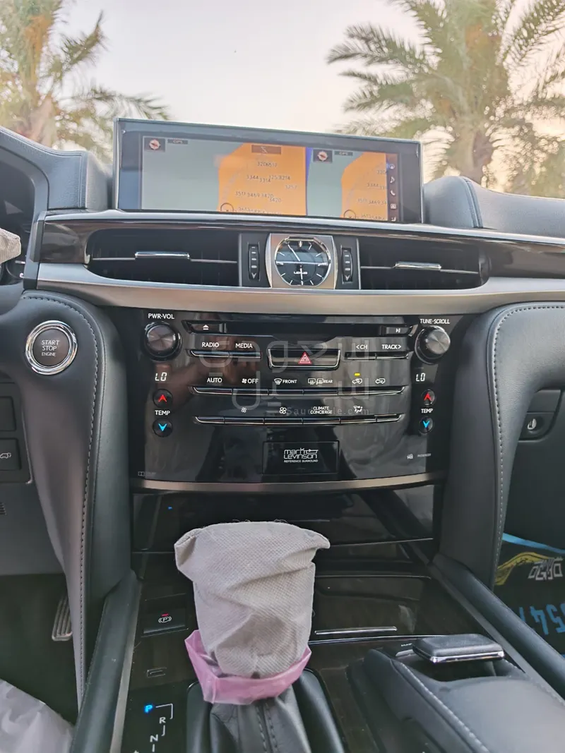 2018 Lexus LX 570
