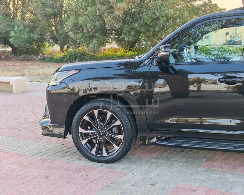 2018 Lexus LX 570