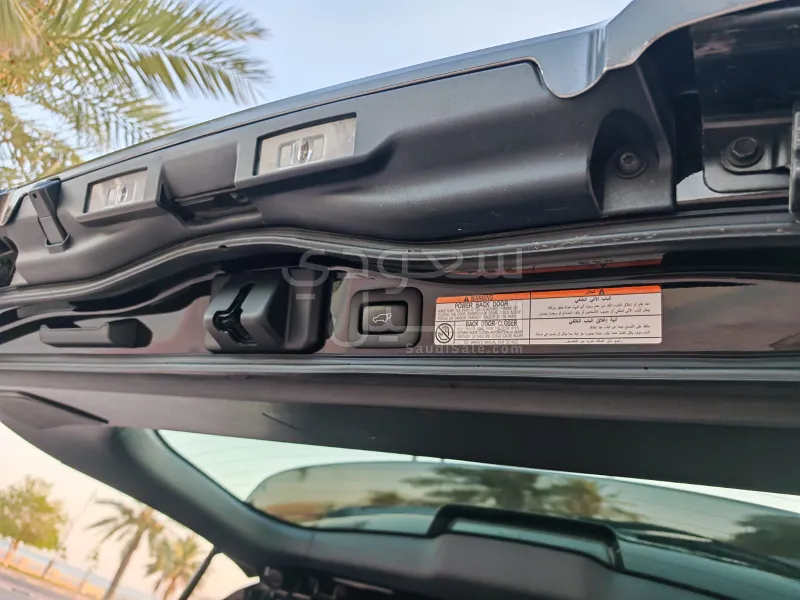 2018 Lexus LX 570