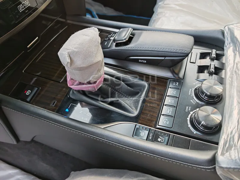 2018 Lexus LX 570