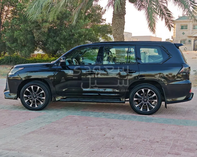 2018 Lexus LX 570