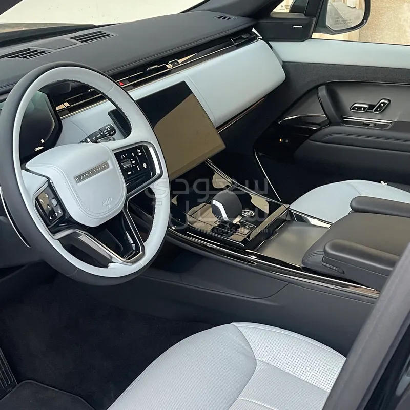 2025 Land Rover Range Rover Sport SE
