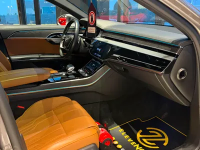 2023 Audi A8L