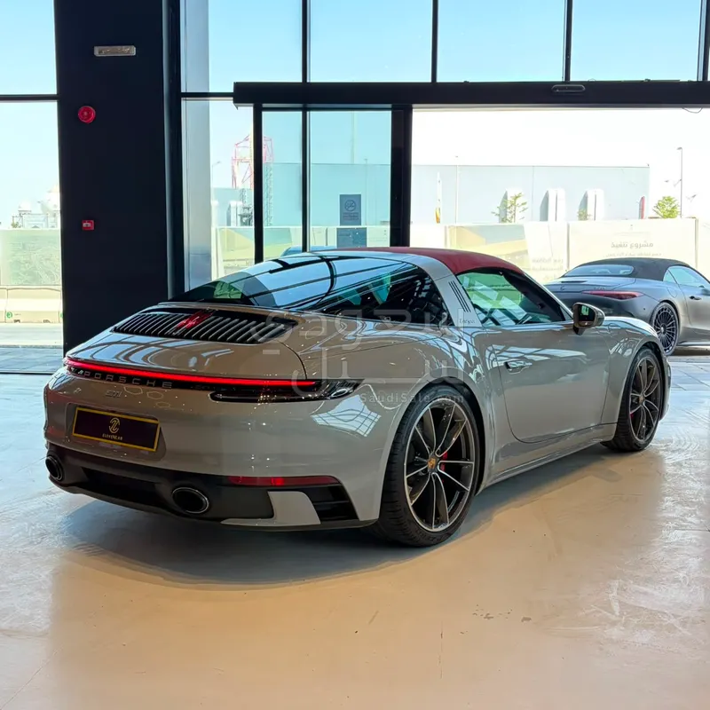 2021 Porsche 911 targq