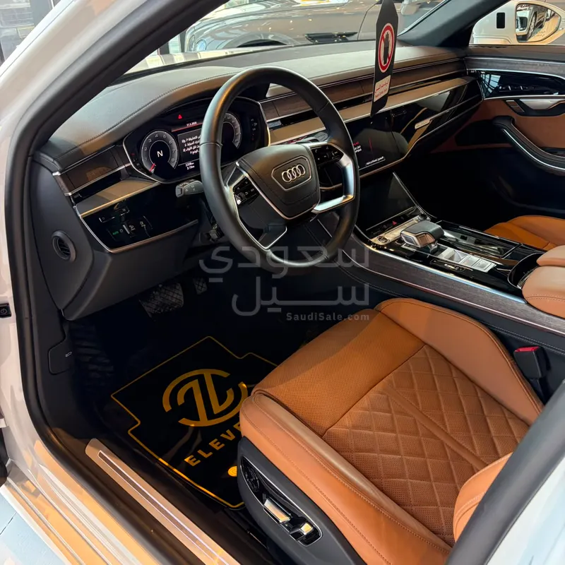2024 Audi A8L