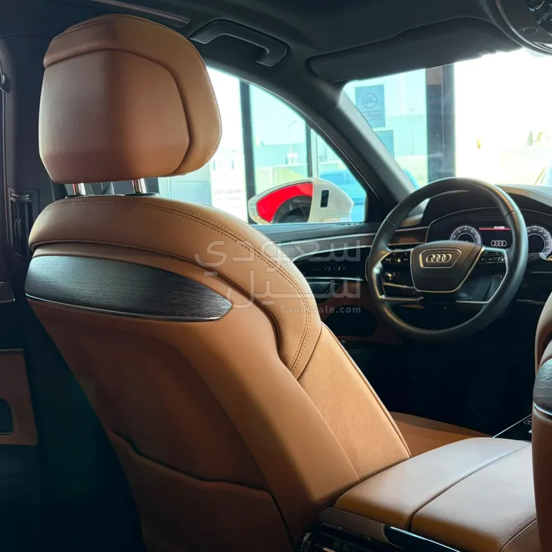 2024 Audi A8L