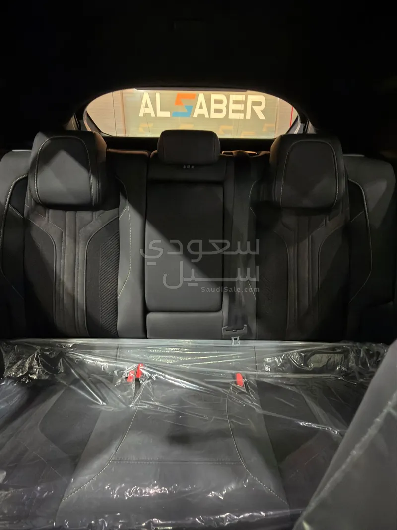 2025 بيجو 408