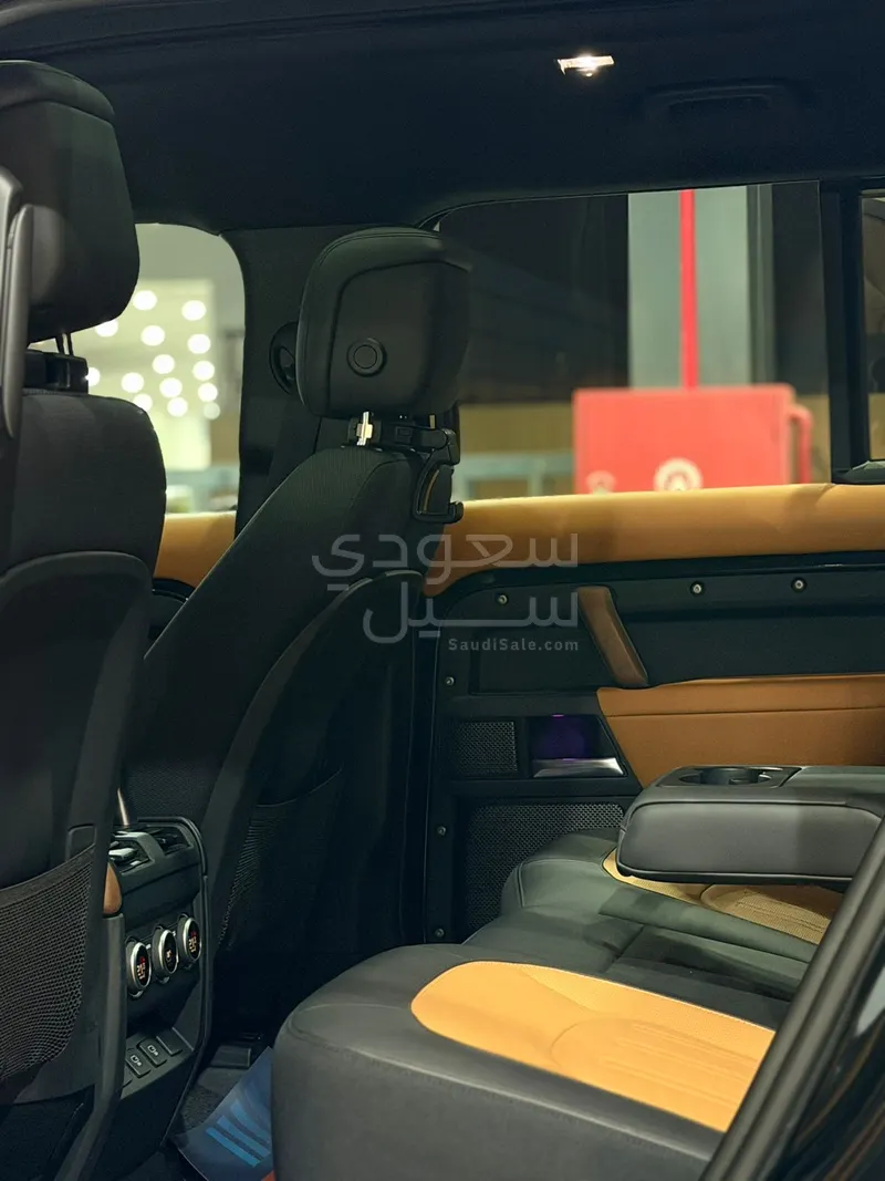 2023 لاند روفر ديفيندر اكس