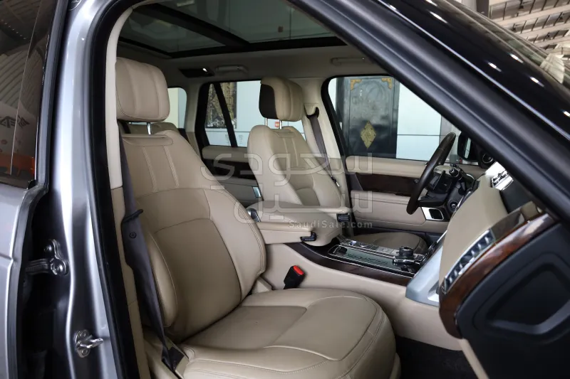 2020 Land Rover Range Rover HSE