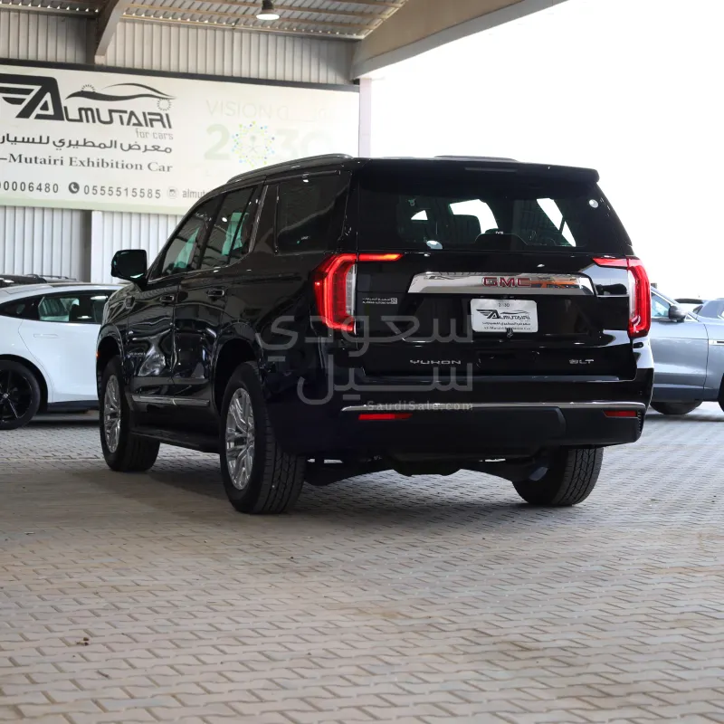 2023 GMC Yukon SLT