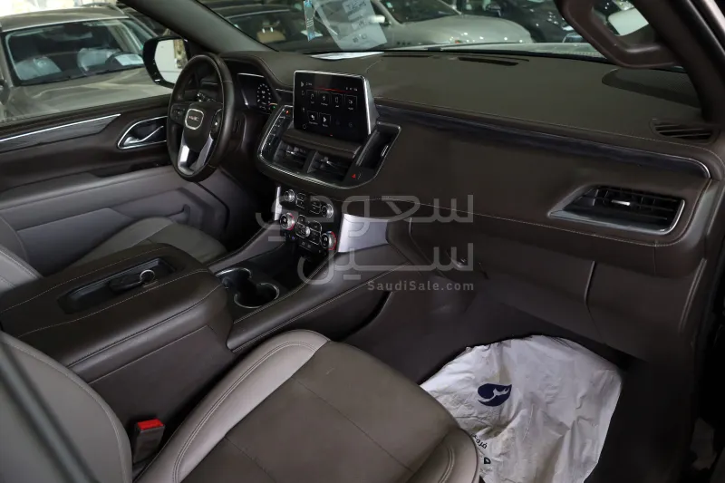 2023 GMC Yukon SLT