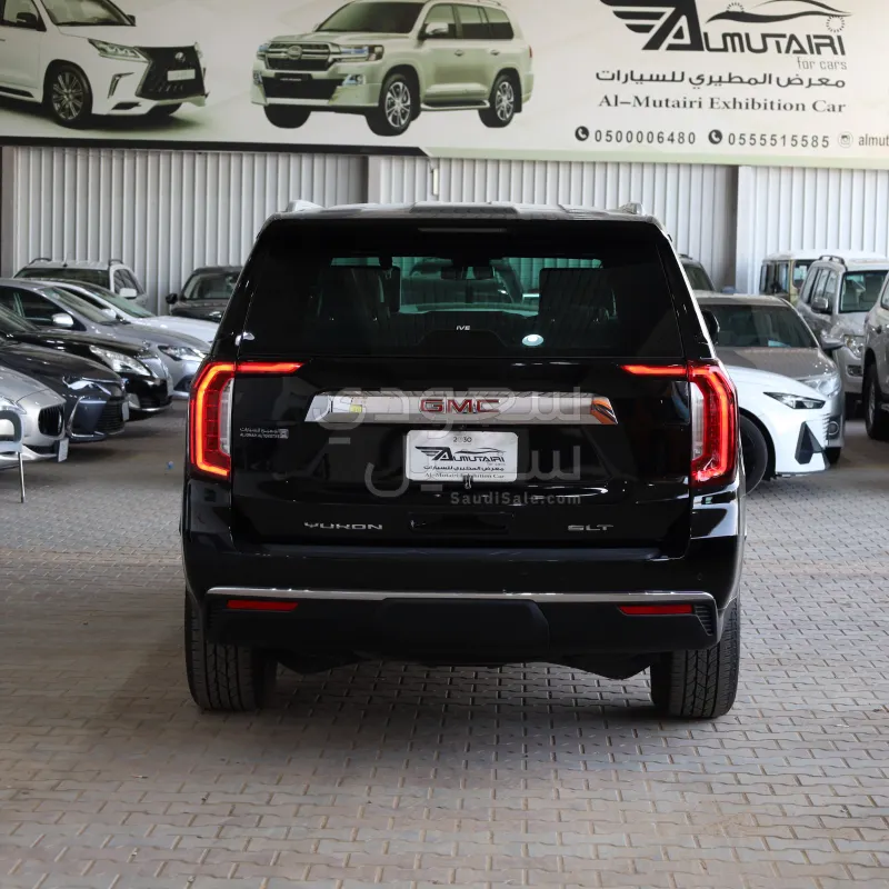 2023 GMC Yukon SLT