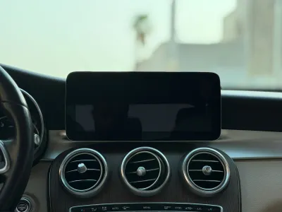 2020 مرسيدس - بنز جي إل سي 300
