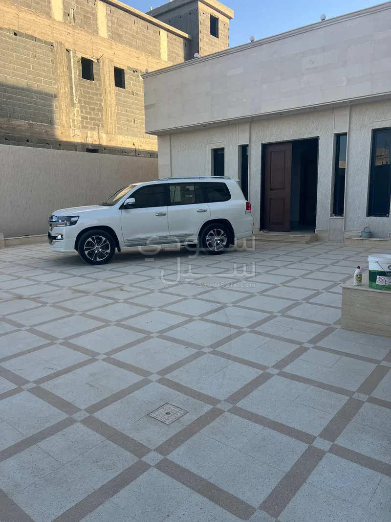 2016 Toyota Land Cruiser GXR