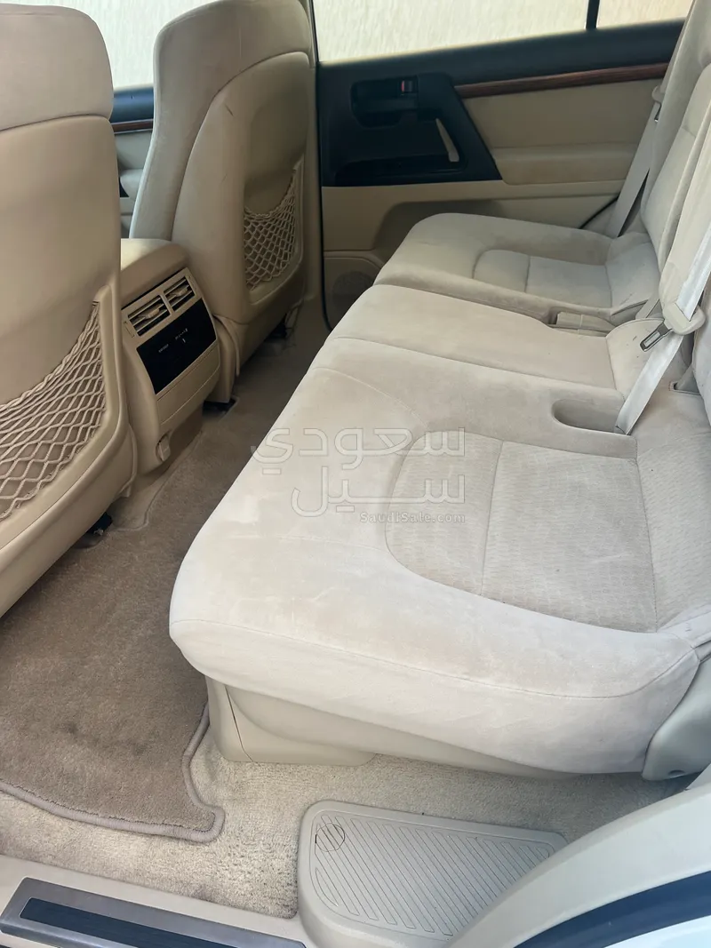 2016 Toyota Land Cruiser GXR