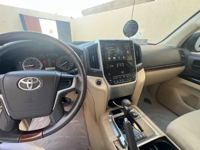 2016 Toyota Land Cruiser GXR