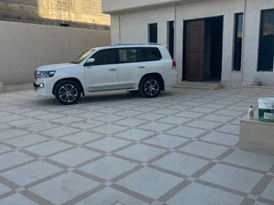 2016 Toyota Land Cruiser GXR