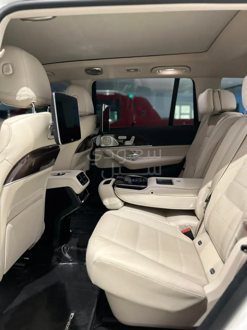 2023 Mercedes-Benz GLS 450