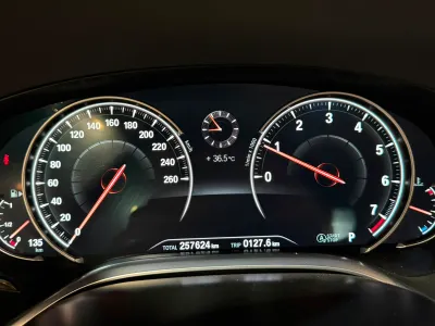 2016 بي ام دبليو الفئة السابعة 730 إل أي
