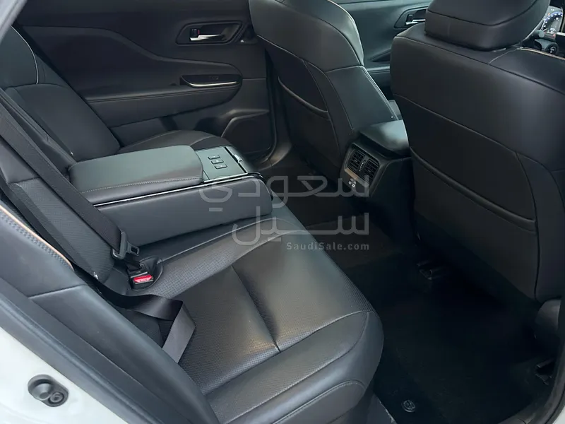 2023 تويوتا كراون بريميوم