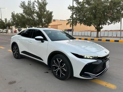 2023 تويوتا كراون بريميوم