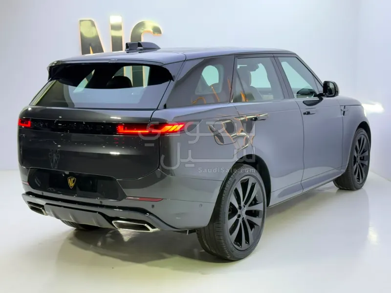 2026 Land Rover Range Rover Sport DYNAMIC SE