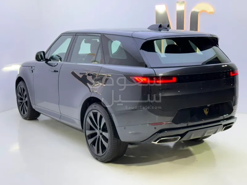 2026 Land Rover Range Rover Sport DYNAMIC SE