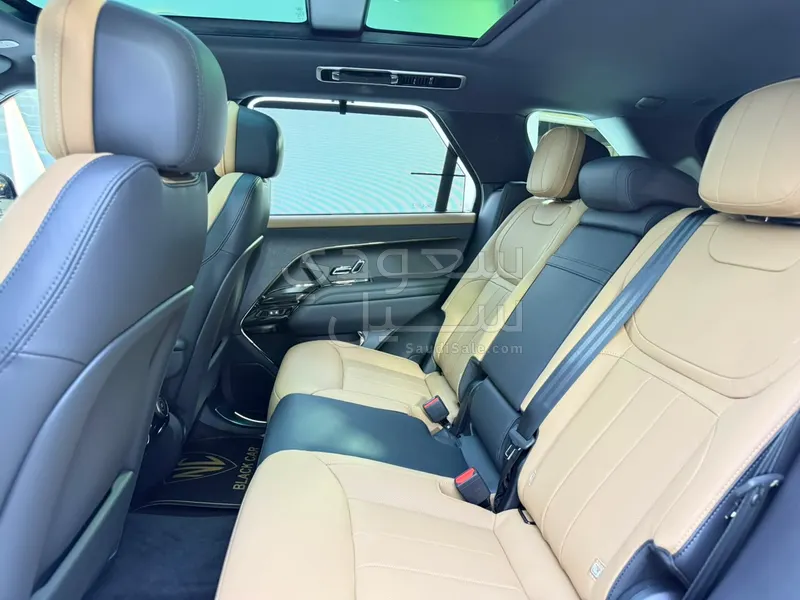 2026 Land Rover Range Rover Sport DYNAMIC SE