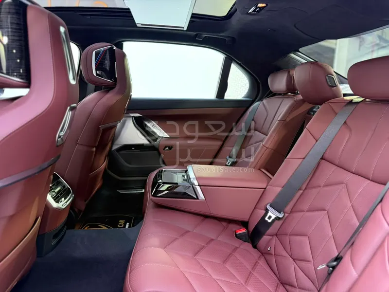2026 BMW 7 Series 735i